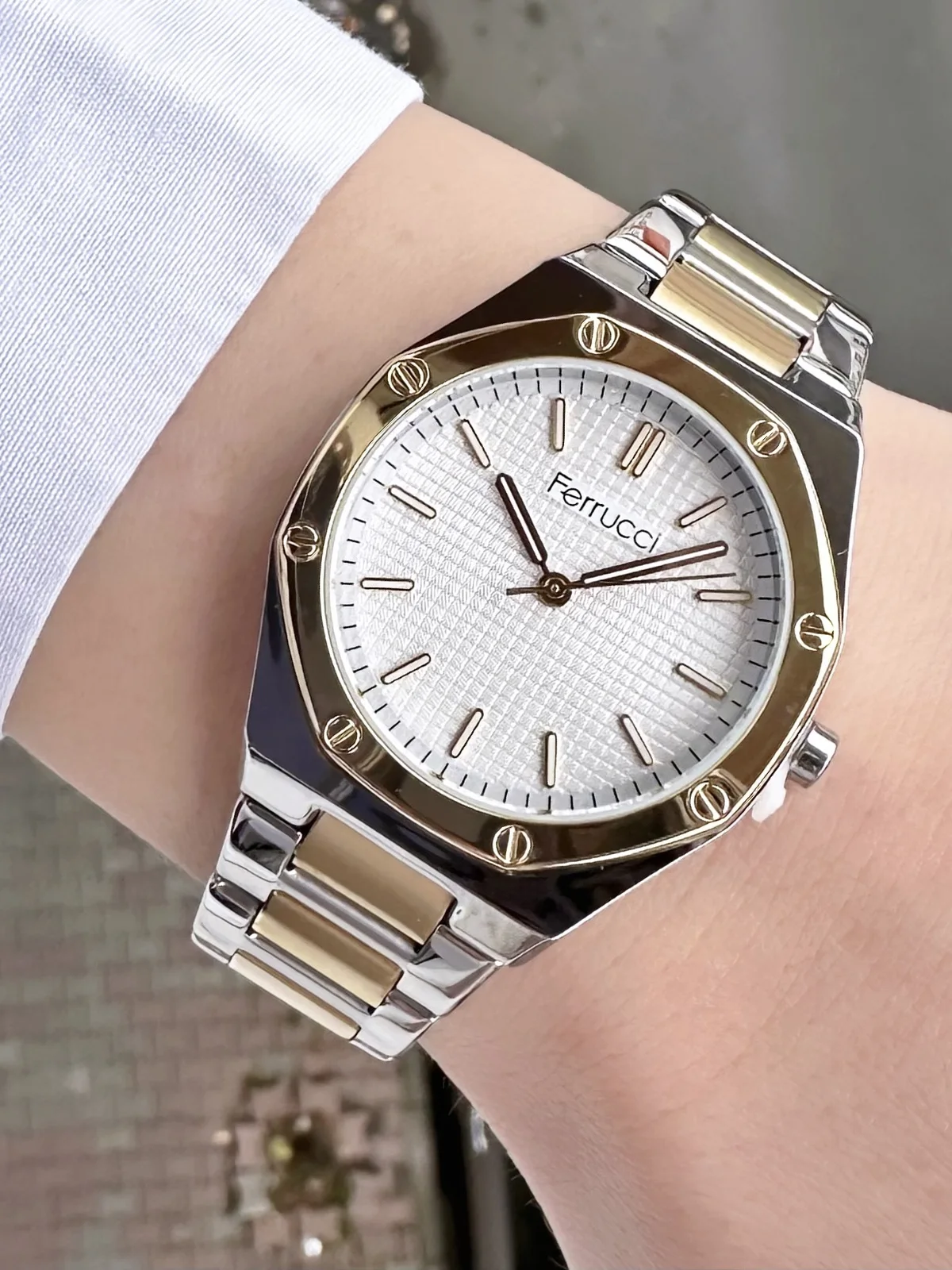 Ferrucci FBG17158B Beyaz Kadranlı Çelik Kordonlu Kadın Kol Saati