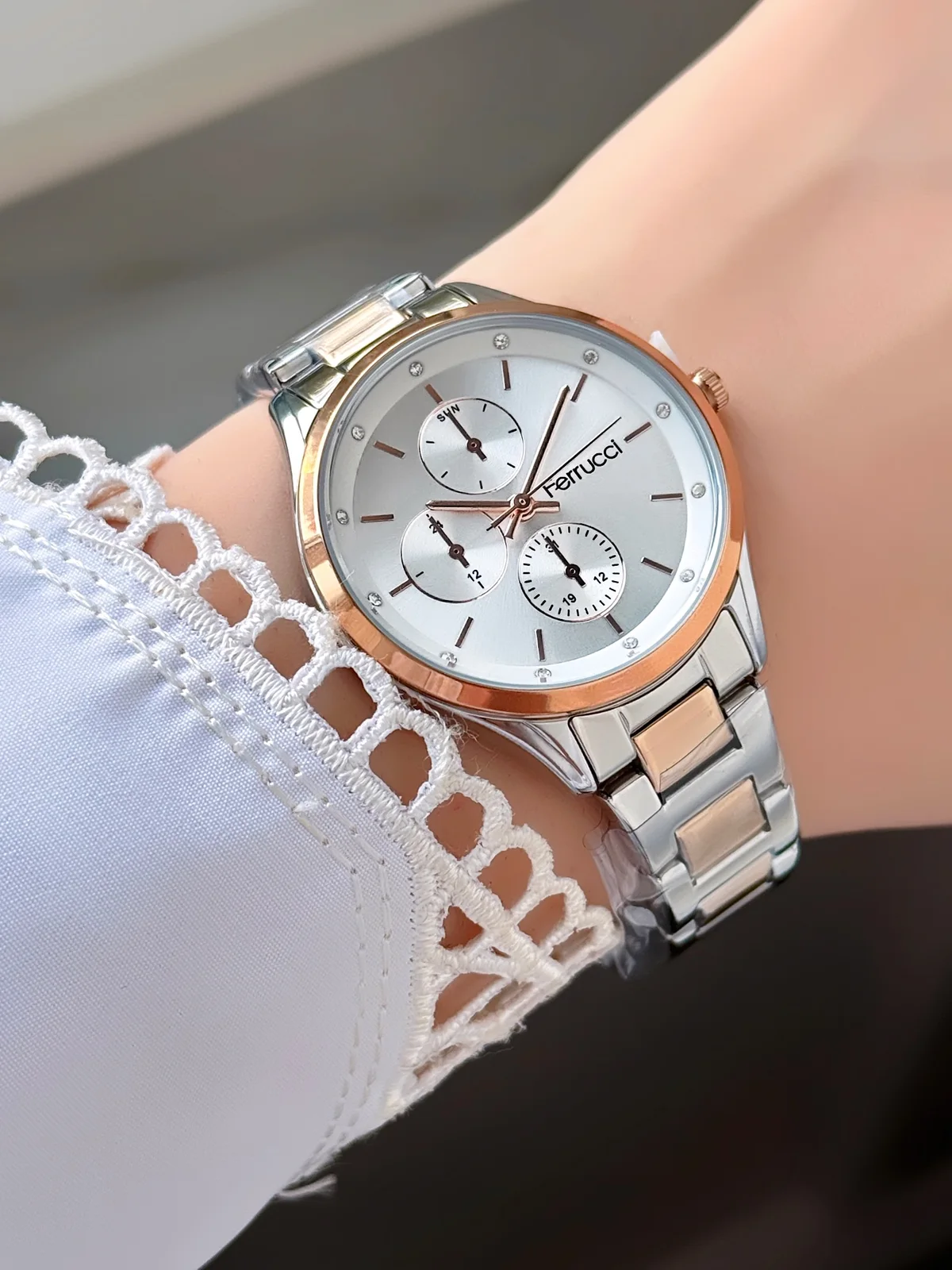 Ferrucci FBG17272B Beyaz Kadranlı Çelik Kordonlu Kadın Kol Saati