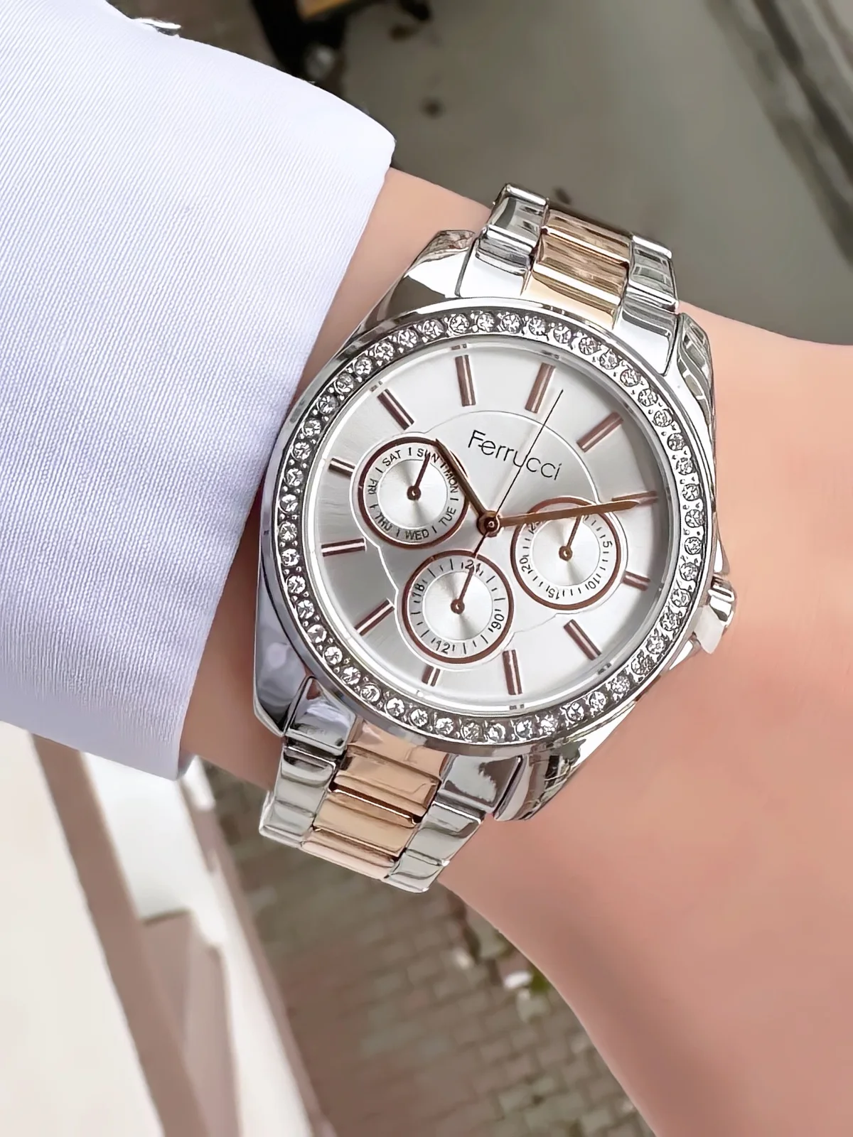 Ferrucci FBH18045A Gümüş Kadranlı Çelik Kordonlu Kadın Kol Saati