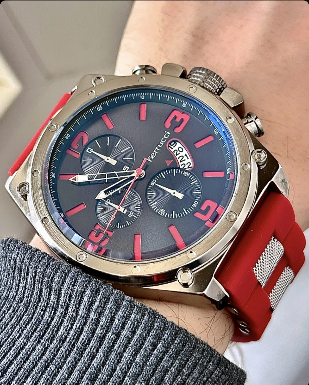 Ferrucci FED24007B Siyah Kadranlı Silikon Kordonlu Erkek Kol Saati