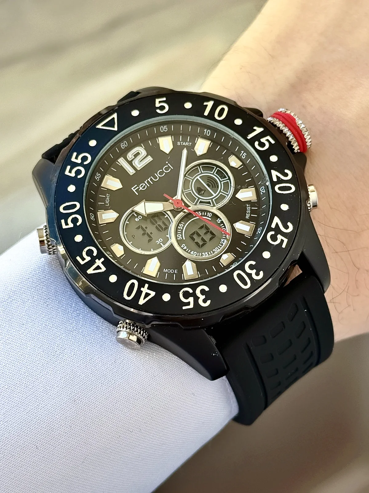 Ferrucci FED24013F Siyah Kadranlı Silikon Kordonlu Erkek Kol Saati