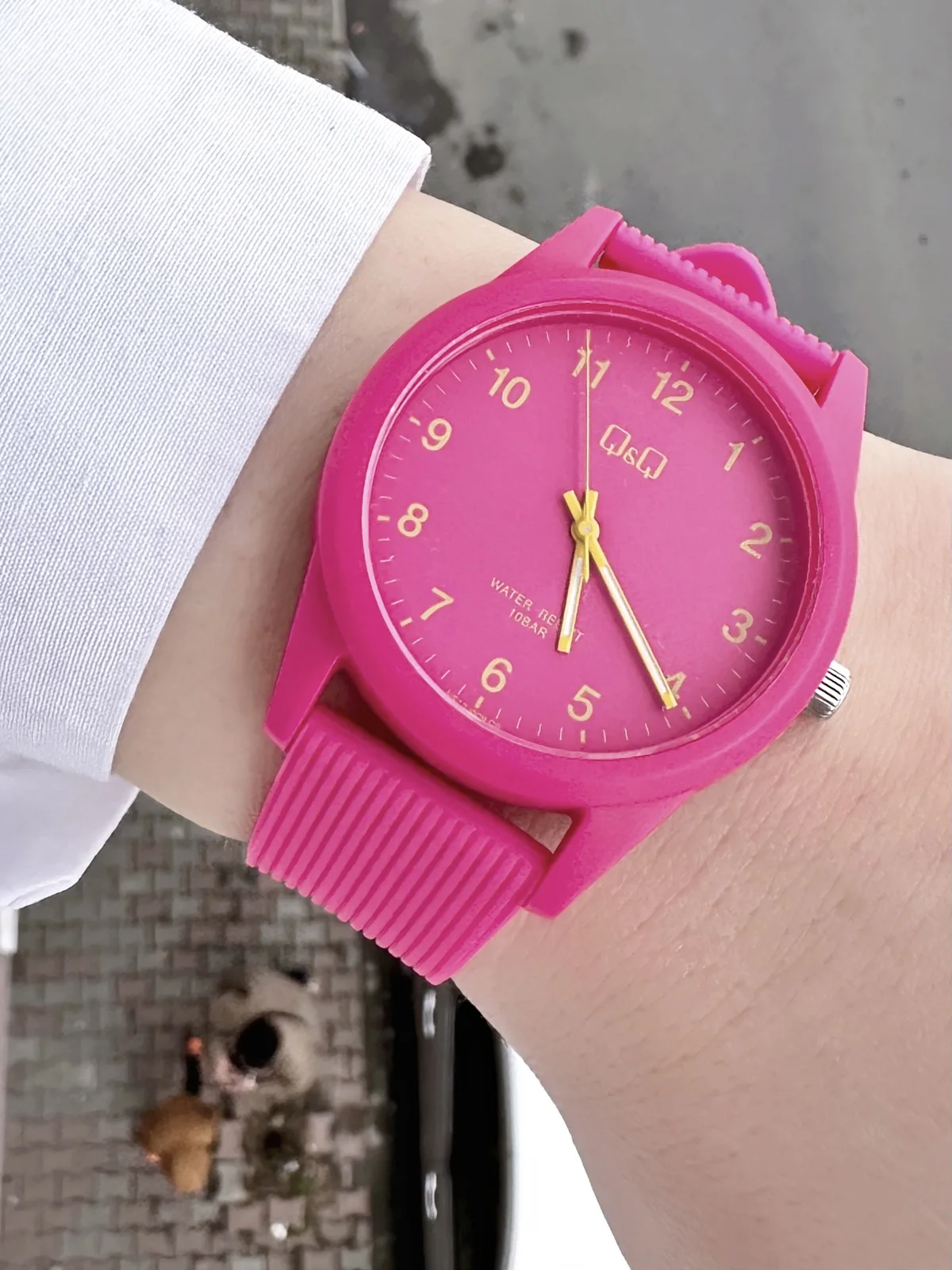 Q&Q QBD14005C Pembe Kadranlı Silikon Kordonlu Kadın Kol Saati