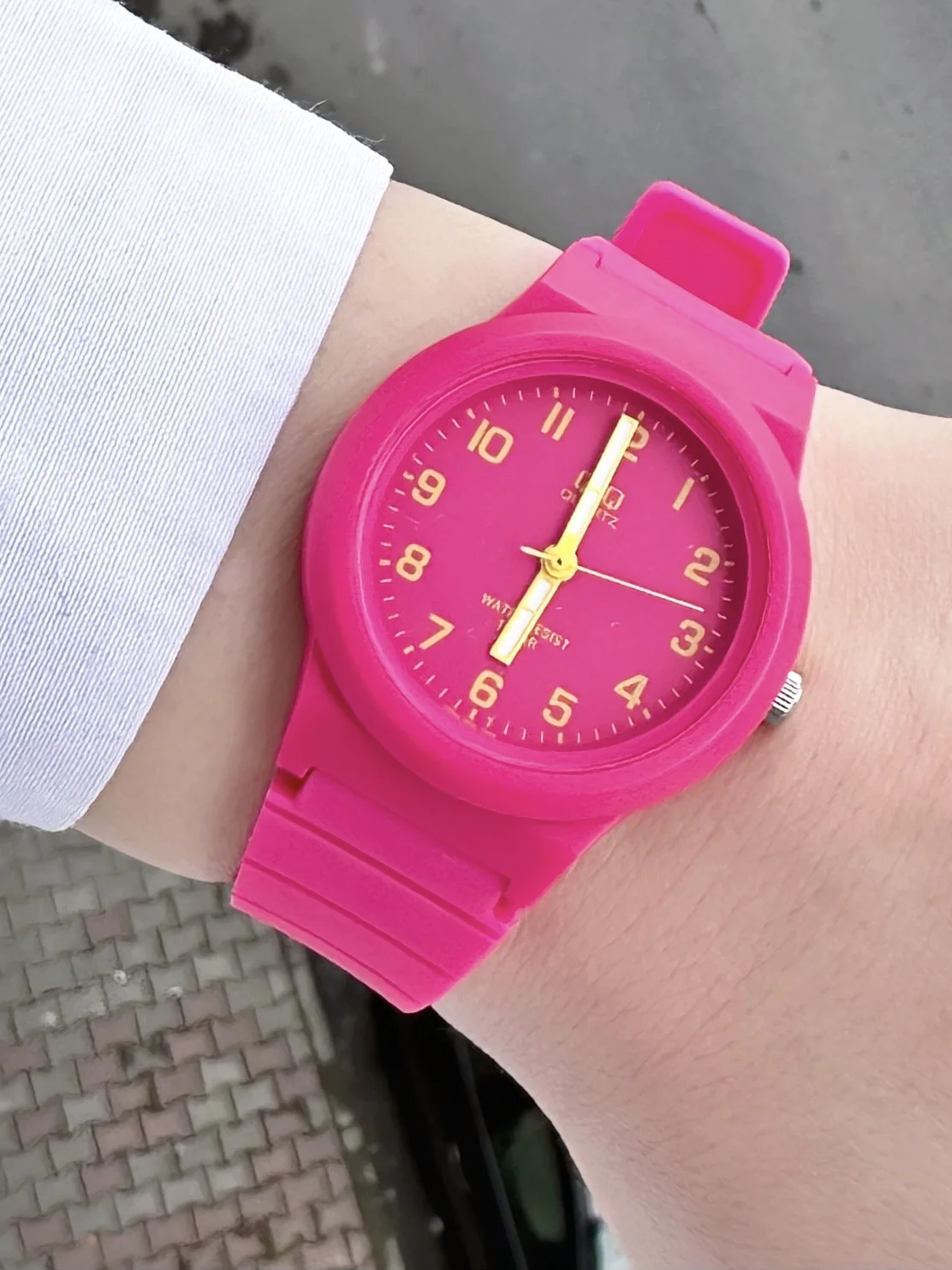 Q&Q QBD14027A Pembe Kadranlı Silikon Kordonlu Kadın Kol Saati